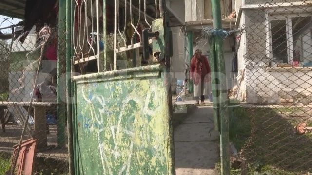 Зад решетките! Наказаха тримата ограбили възрастна жена в с. Тишевица