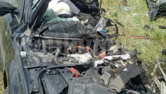 Бивш депутат се заби челно в камион край Карнобат