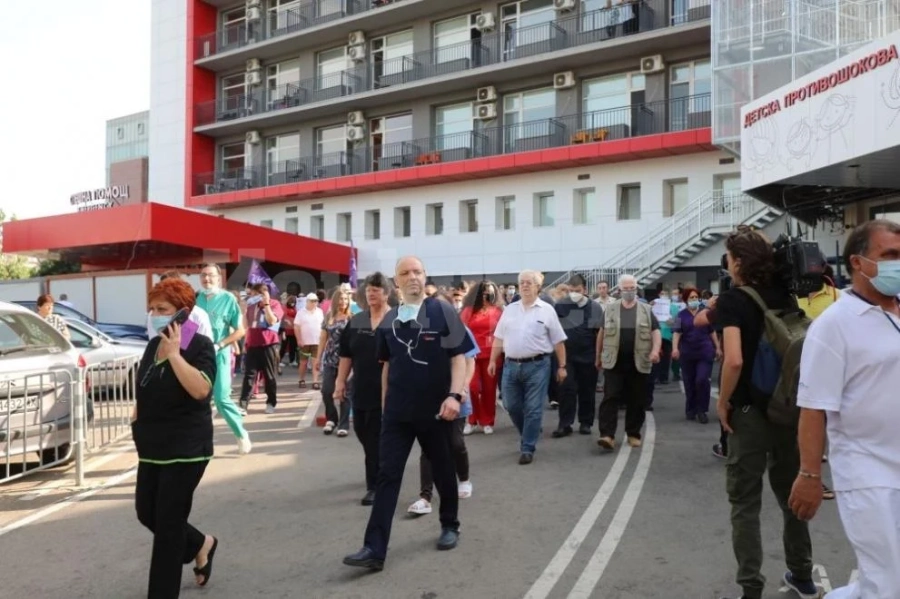 Обрат! Извънредна новина от „Пирогов” за протеста на медиците