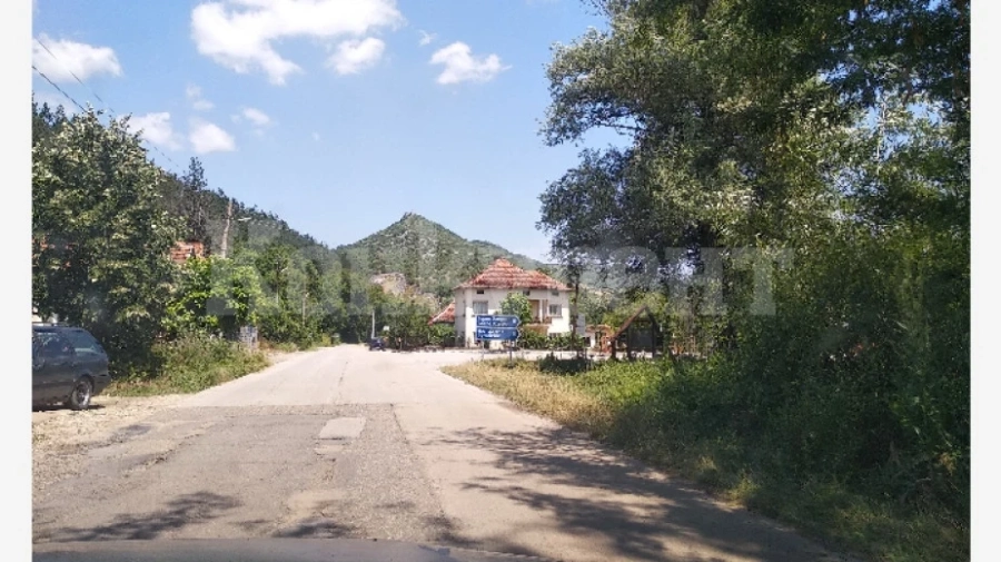 Ремонтират пътя за Вършец през Сумер