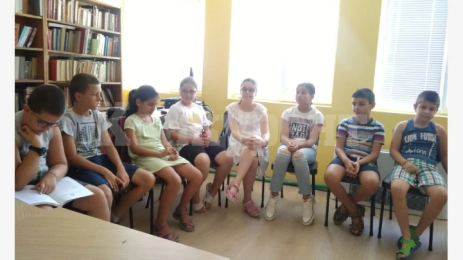 Литературно пътешествие се проведе в мездренската библиотека