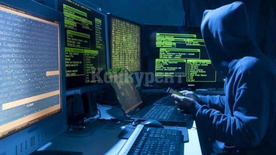 Четирима арестувани за компютърни престъпления