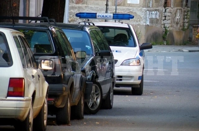 Разфасоваха кола паркирана в завод в Монтана