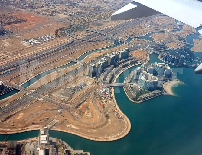 Отпадна задължителната карантина за българите, пътуващи до Абу Даби