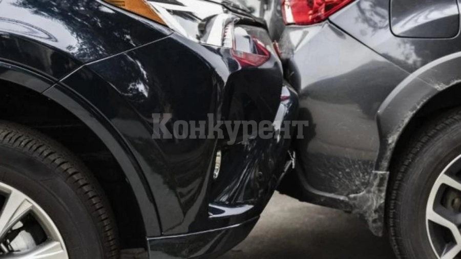 Кола на Гранична полиция се заби в БМВ