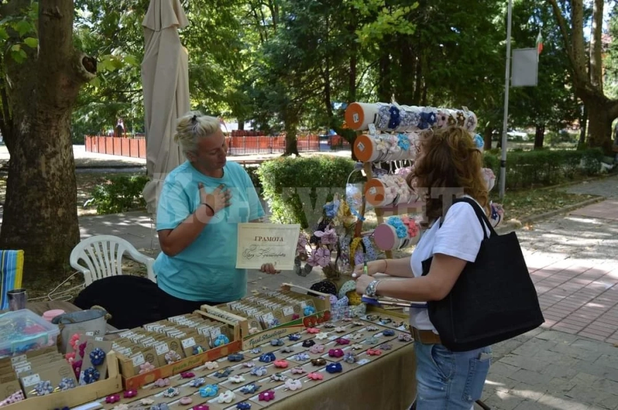 Алеята на занаятите във Вършец събра майстори от цяла България