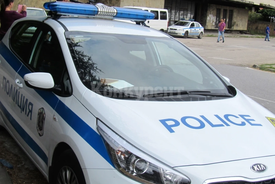 Двама се биха в районното в Стражица, потрошиха го