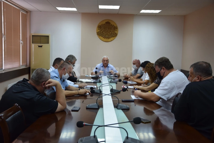 Огнян Асенов призова ресторантьори от Видинско: Бъдете социално отговорни и спазвайте въведените противоепидемични мерки