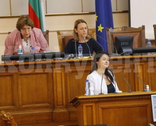 Росица Кирова се извини на Дончева: Не сте грозна, водихте грозно
