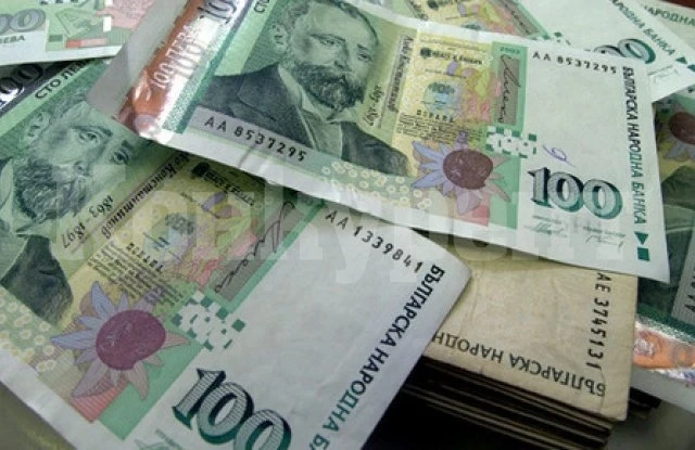 Вижте с колко нараства средната работна заплата