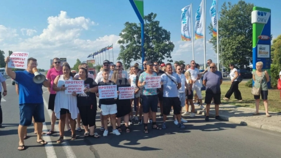 Заведенията спират протестите срещу COVID мерките, само в Пловдив се организират