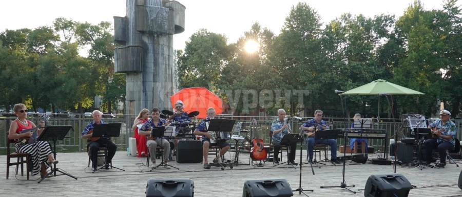 „Мандолините“ на Монтана с концерт „Край езерото“