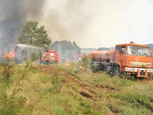 11 пожара в треви и храсти са гасили вчера пожарникарите в Монтанско
