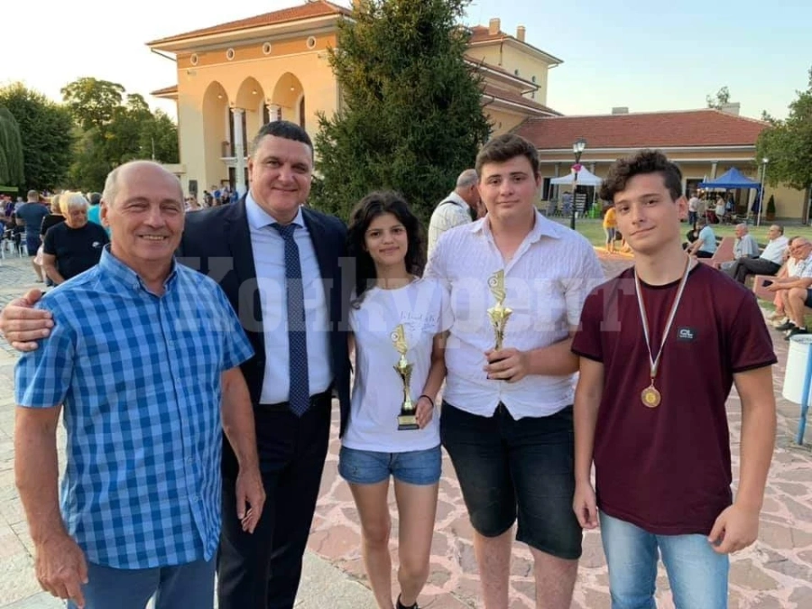 Откриха панаира в Оряхово с шампиони СНИМКИ