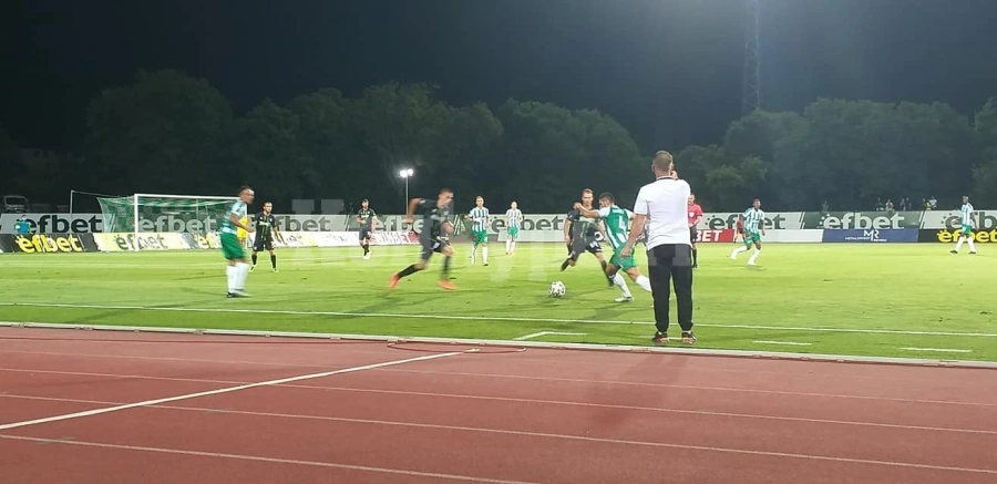 Първа загуба за Ботев /Вр/ в елита след спорна дузпа в Стара Загора