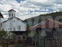 В село Дива Слатина вече има паметник на загиналите във войните