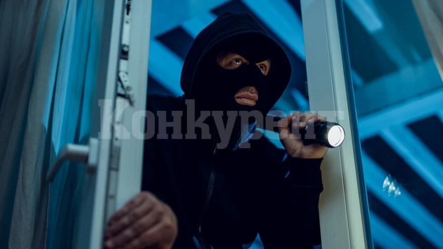 Издирват апаш, задигнал телевизор и телефон от къща в Димово