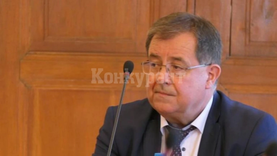 Земеделският министър: Обмисля се de minimis за пострадалите от градушките