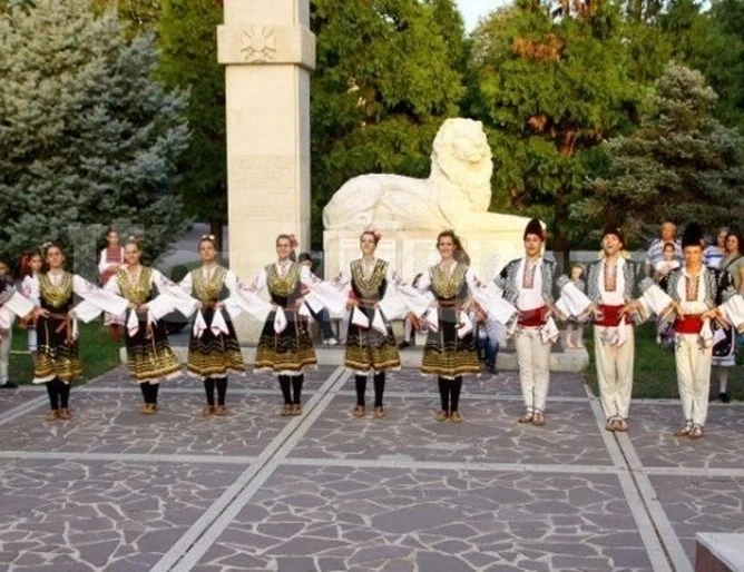 В Монтана събират 200 самодейци на концерт часове преди забраната