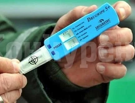 Спипаха надрусан зад волана на „Ауди“