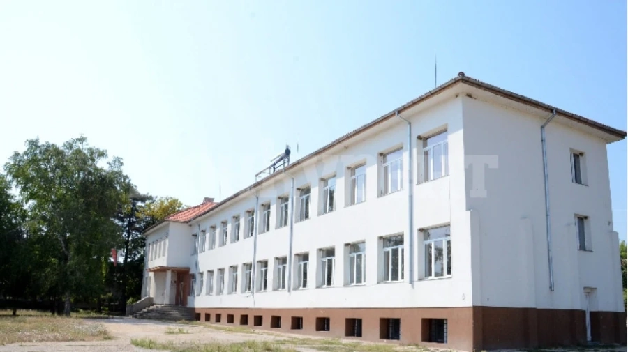 Три слети паралелки в училището в Рабиша