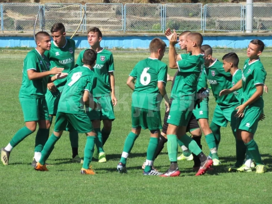Четата на Гарев почна с гръмка победа в U17 на зона „Враца“