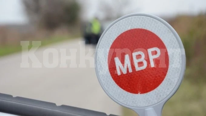 Временно е ограничено движението за тежкотоварни МПС на пътя край Дунавци