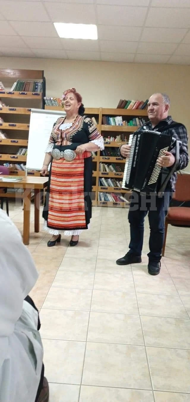 Представиха нова книга във Враца