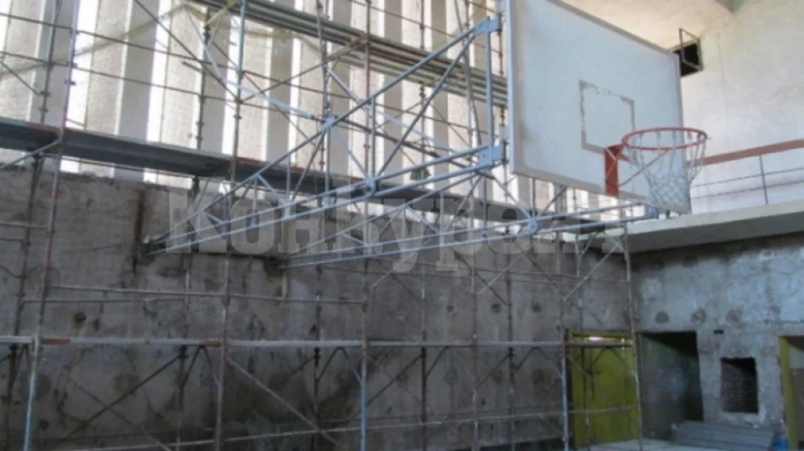 До месец и половина отварят обновената спортна зала в Лом