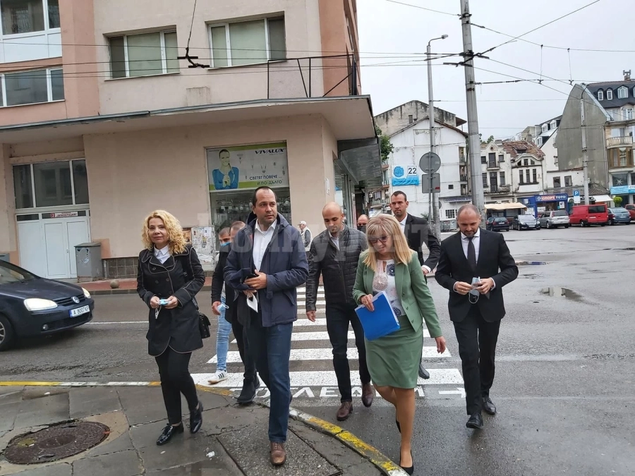 Петя Аврамова: Листата от кандидати за депутати на ГЕРБ-СДС е най-добрият избор за Враца СНИМКИ