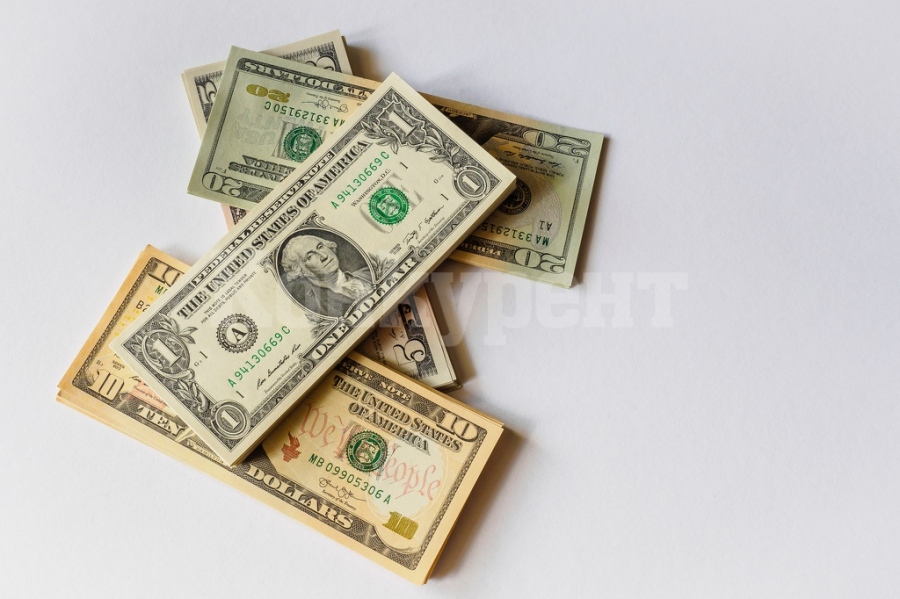 Доларът поскъпна да най-високото си равнище спрямо йената от две години и половина