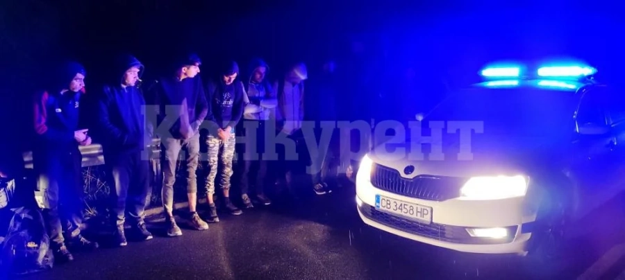 Каналджия изостави група мигранти край Казанлък