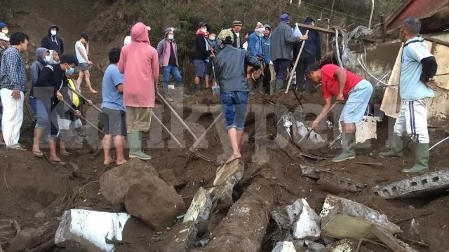 Земетресение разтърси остров Бали, най-малко трима загинали и 7 ранени