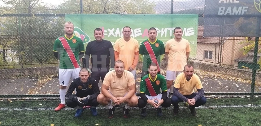 Зрелищно шоу със 17 гола в дербито на БАМФ Зверино