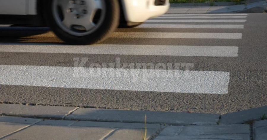  Кола помете жена на пешеходна пътека във Видин