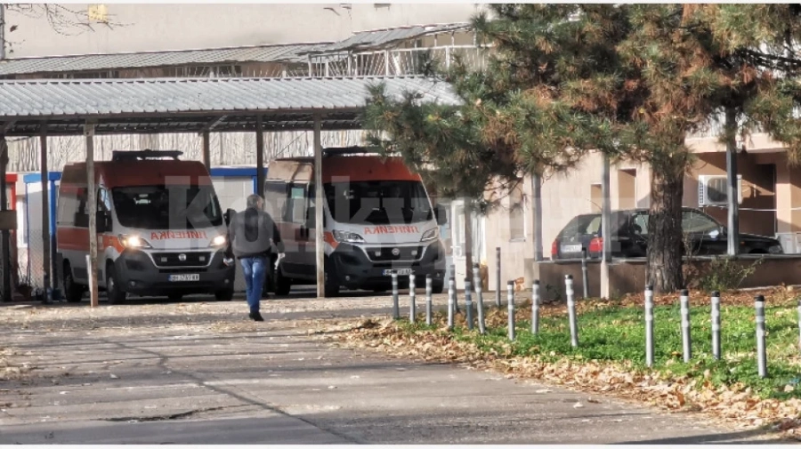 Линейки на Спешна помощ карат видински пациенти с COVID-19 в София