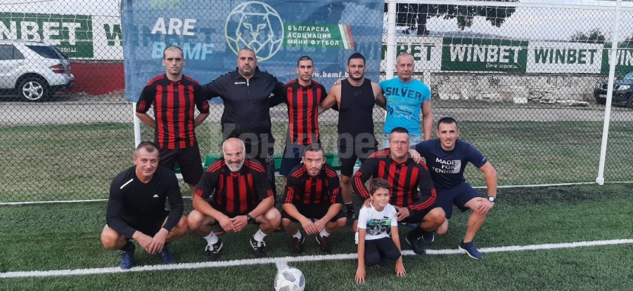 Победи за фаворити във Висшата лига