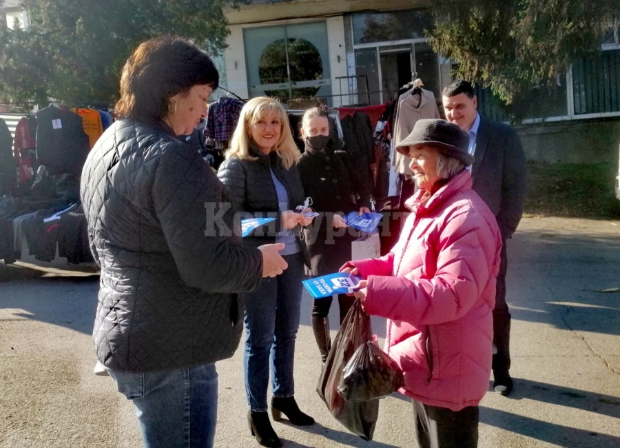 Петя Аврамова и Ралица Добрева се срещнаха с жители на община Оряхово