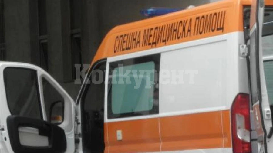 Шофьор на линейка беше пребит по време на дежурство от свой колега