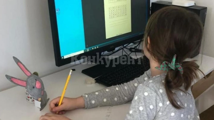 Родителите стават домашни учители, ако не тестват децата си