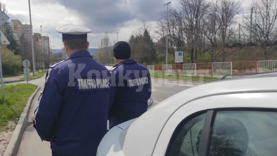В Белослатинско почерня от полиция