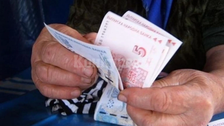 ПАРИ: Дават пенсията по-лесно в пощата