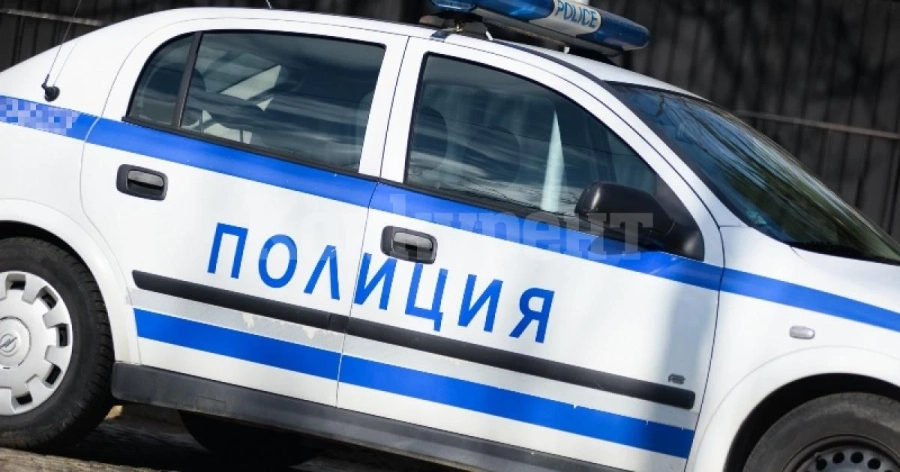 Спипаха 30-годишен да кара италианска кола с чужди номера 