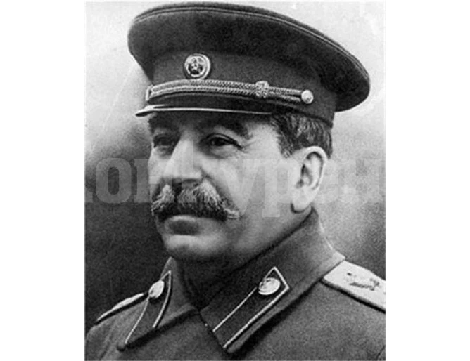 Правнукът на Сталин стана бездомник