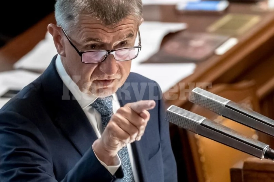 Правителството на Чехия подаде оставка