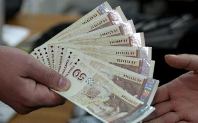 Задържаха двама за купуване на гласове