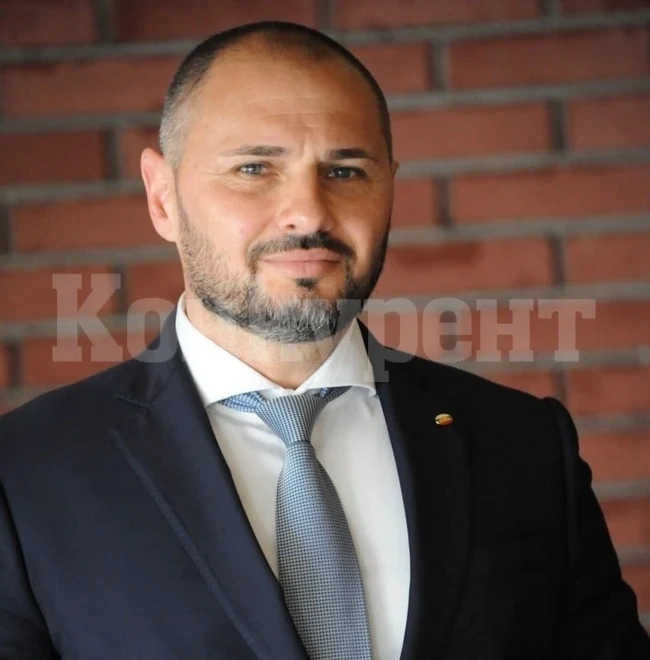 Одобрението за Красен Кръстев отново е шампионско