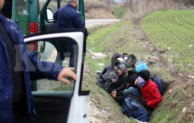 Задържаха група мигранти край Шумен