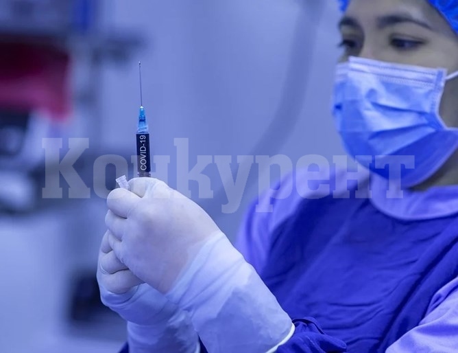 Кипър отнема здравните пропуски на ваксинираните без бустер
