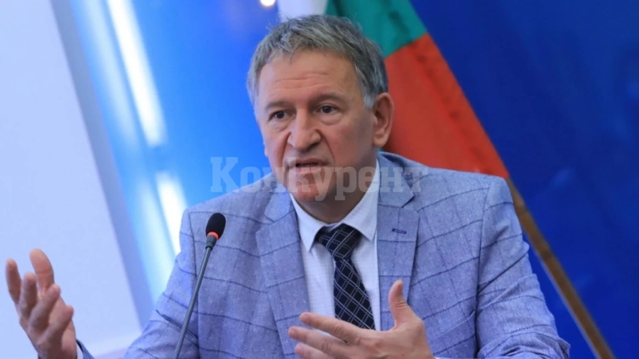 МЗ С НОВА ИДЕЯ: Мобилни лаборатории пред училищата